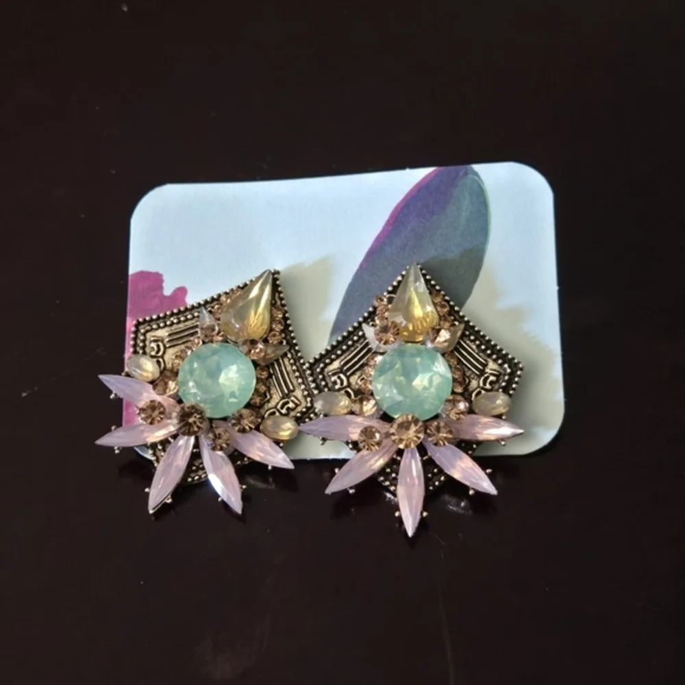 Statement Crystal Earrings with Pastel Accents - Picture 3 of 4